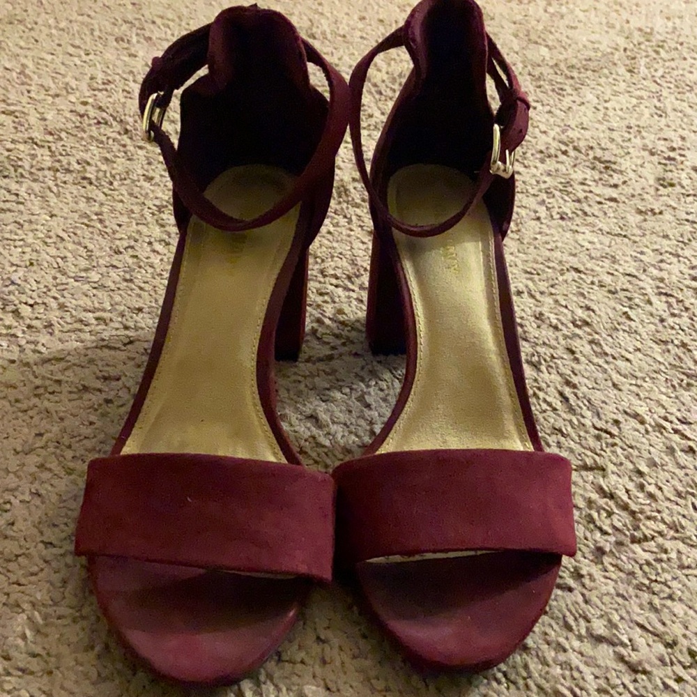 Old Navy burgundy heels